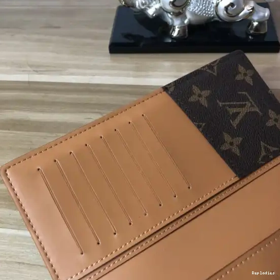 Rep ladies BRAZZA WALLET LOUIS VUITTON 0609